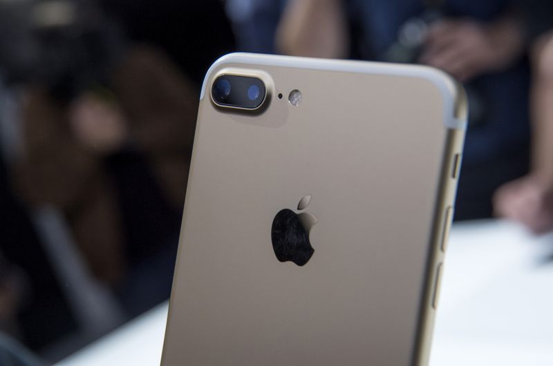Apple Inc. представляет iPhone следующего поколения и новые часы