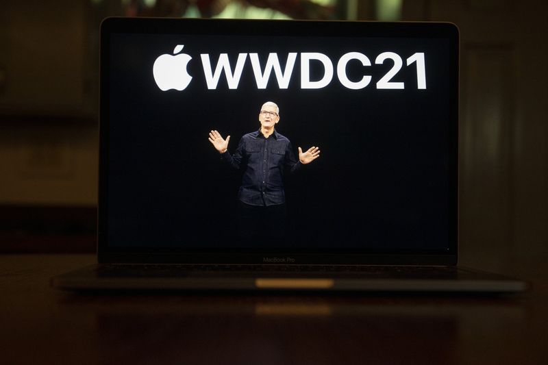 Apple проводит всемирную конференцию разработчиков 